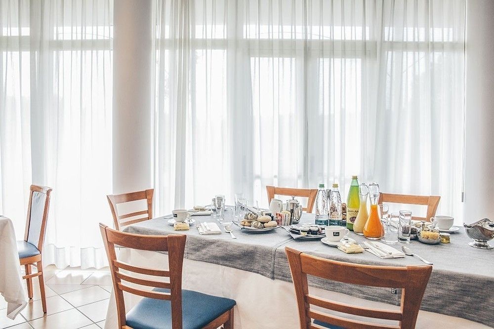 Roero Park Hotel Sommariva Perno Eksteriør bilde
