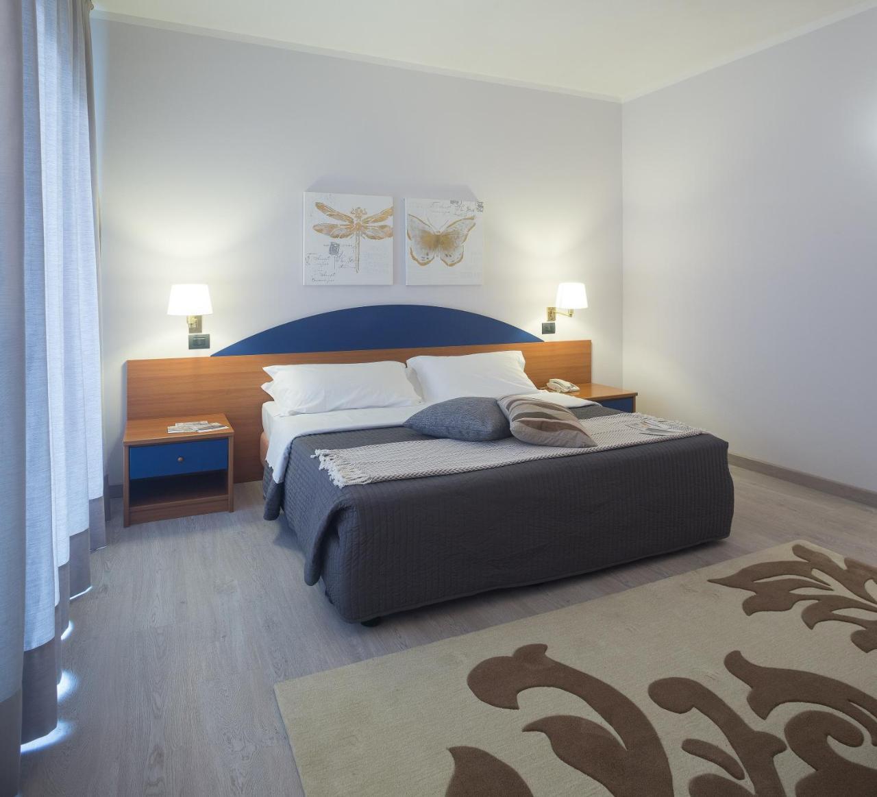Roero Park Hotel Sommariva Perno Eksteriør bilde