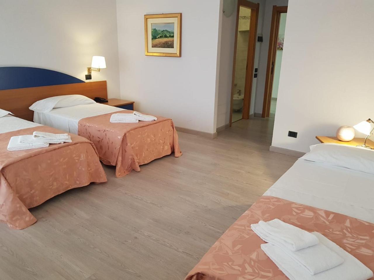 Roero Park Hotel Sommariva Perno Eksteriør bilde